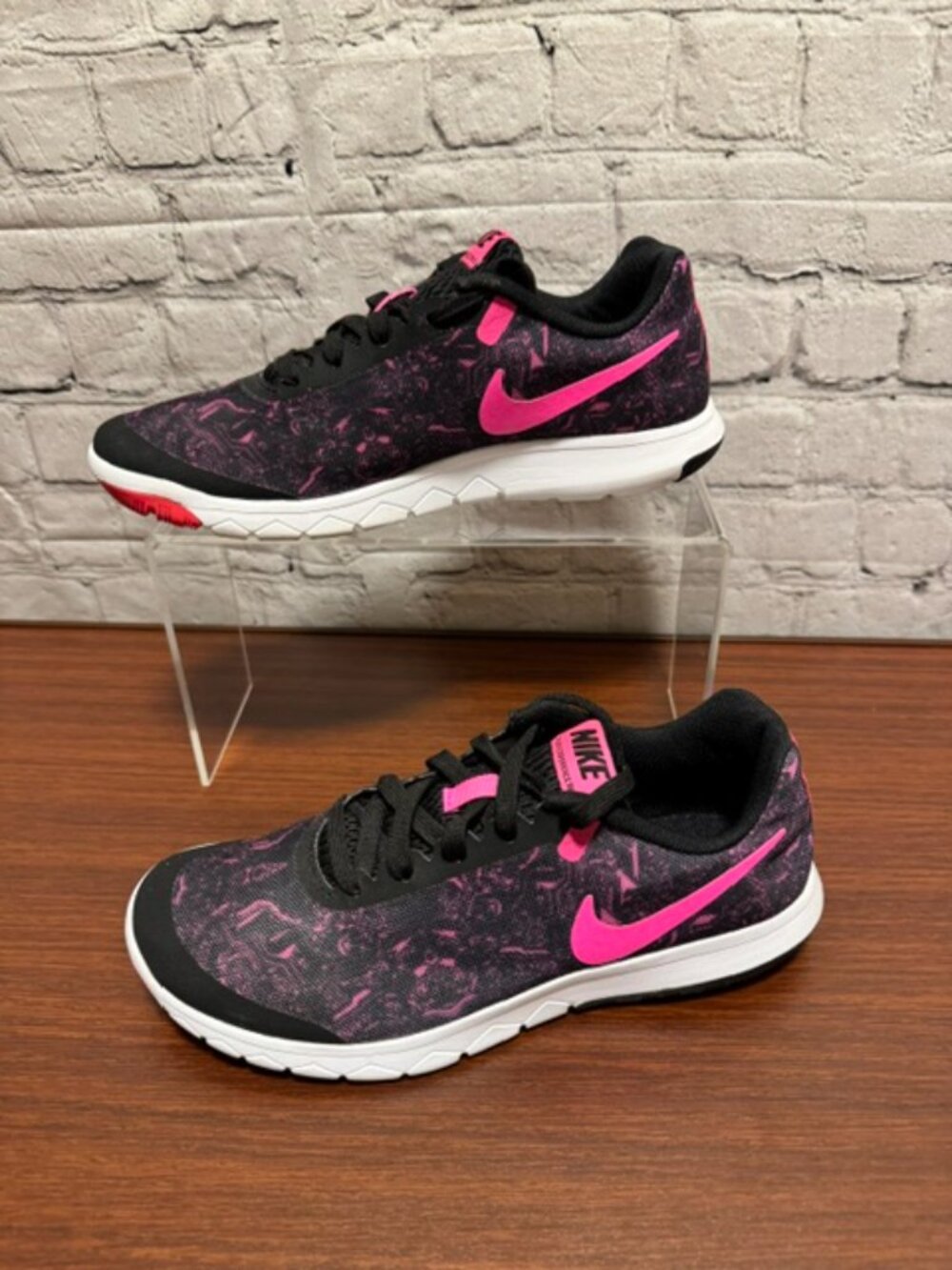 Nike Women's Black Pink Running Shoes Size 6.5 Lightweight Athletic Sneakers